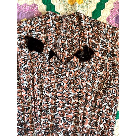 Vintage 1940s Novelty Print Dress Orange Brown Rayon Velvet Bows Abstract AS IS - Picture 7 of 16